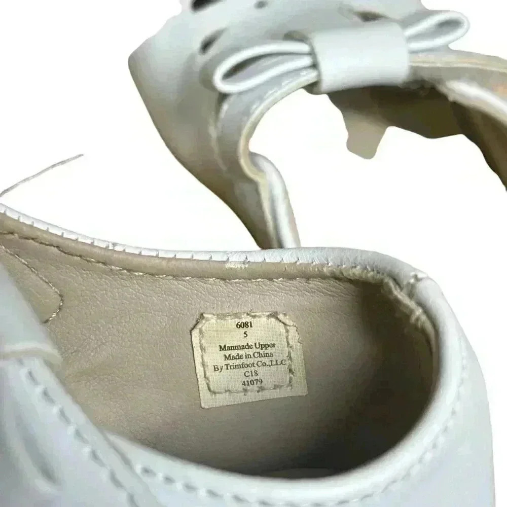 Trimfoot Co. Baby Girl White Leather Mary Jane Shoes Bow Flower Detailing size 5 - Picture 8 of 8